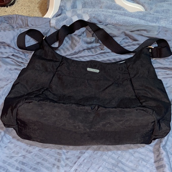 Like new Baggallini Leopard Animal Print Travel Crossbody bag - Picture 10 of 12